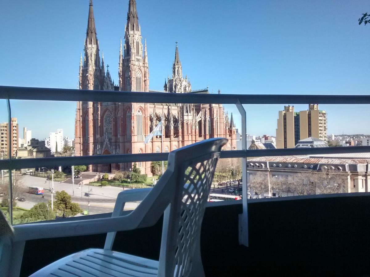 Departamento Plaza Moreno Con Balcon La Plata Exterior photo