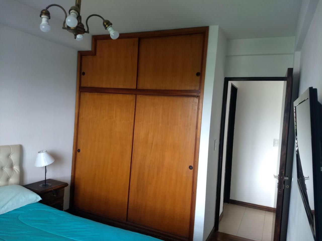Departamento Plaza Moreno Con Balcon La Plata Exterior photo